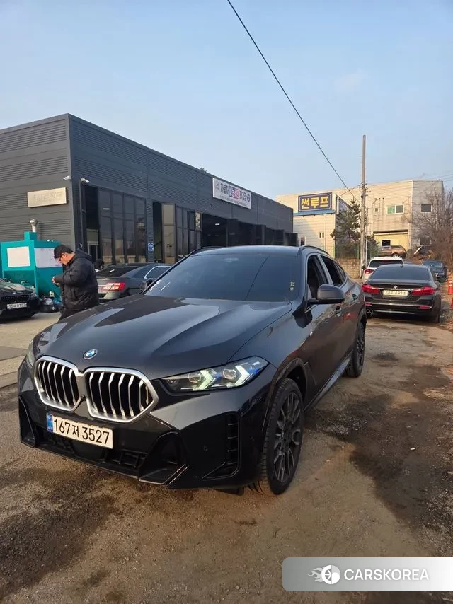 BMW X6 (G06) 2025 Черный из Кореи, фото 2
