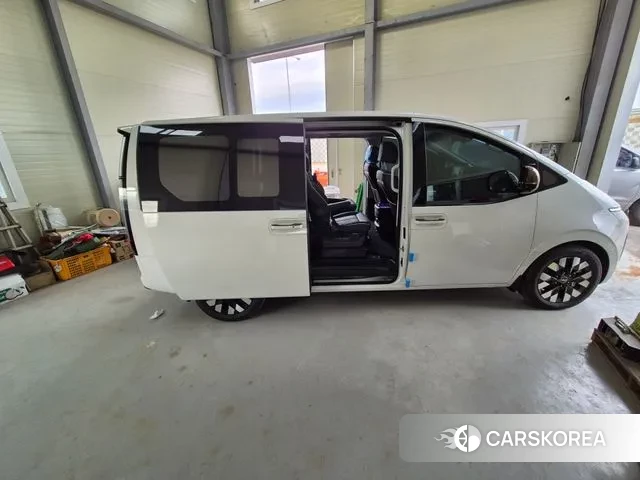 Hyundai Staria 2025 Белый из Кореи, фото 2