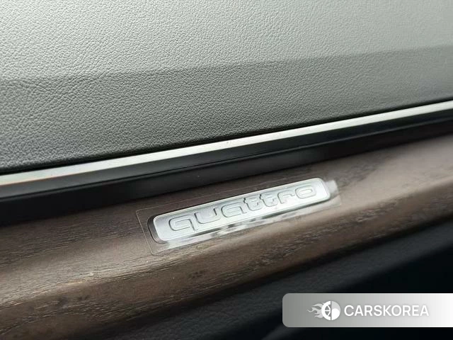 Audi Q5L id 4261234 из Китая 7
