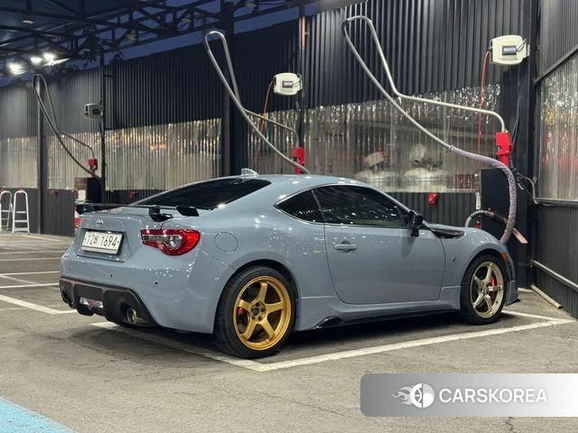 Toyota 86 2018 Серебристо-серый из Кореи, фото 3