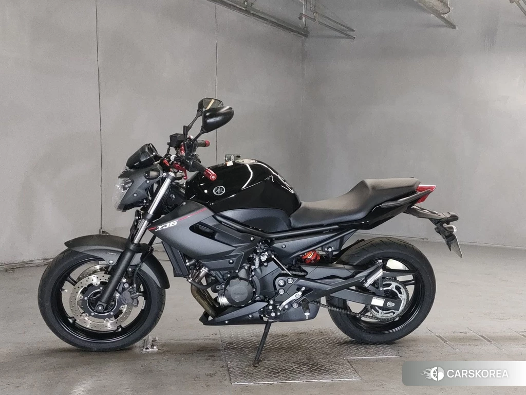 Проданный Yamaha XJ6N 2016 из Японии