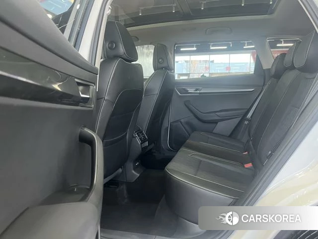 Skoda Krok 2021 Белый из Китая, фото 2