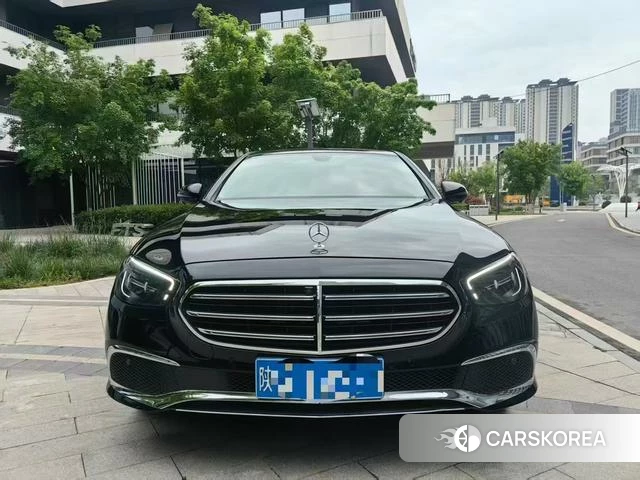 Mercedes-Benz E-class 2023 Черный из Китая, фото 2