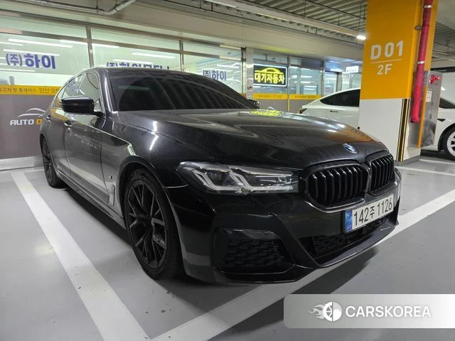 BMW 5 Series (G30) 2021 Черный из Кореи, фото 2