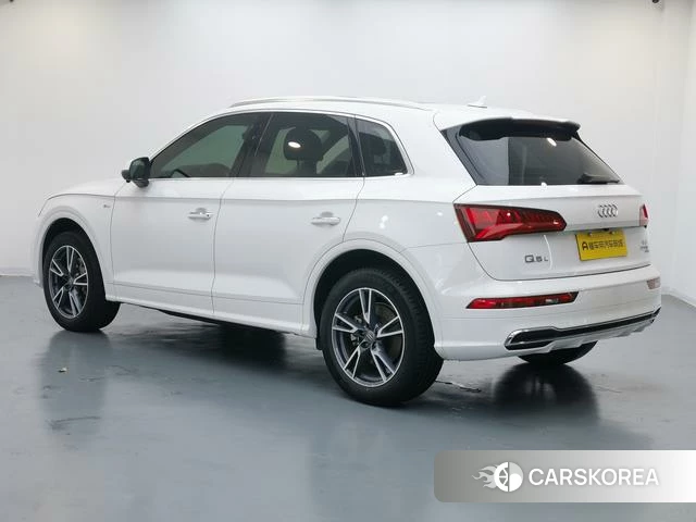 Audi Q5L id 4253100 из Китая 12