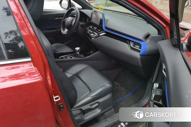 Toyota C-HR id 4336345 из Китая 9