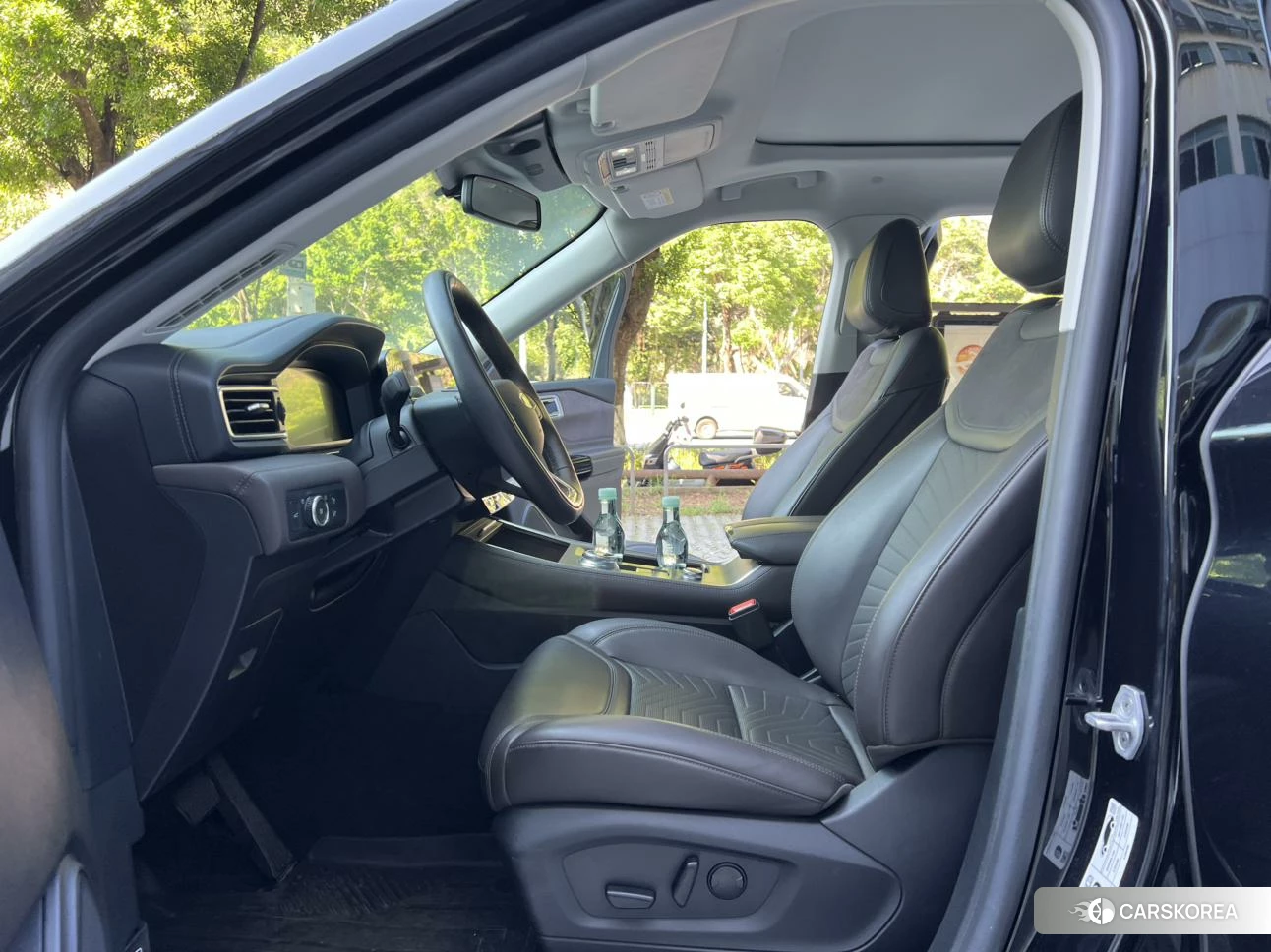 Ford Explorer 2024 Черный из Китая, фото 2