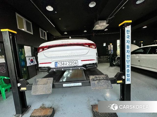 Kia K5 3rd generation 2023 Белый из Кореи, фото 2