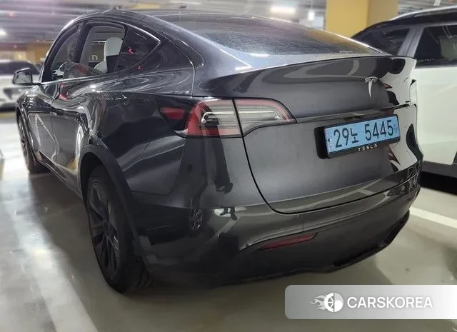 Tesla Model Y 2024 Серый из Кореи, фото 2