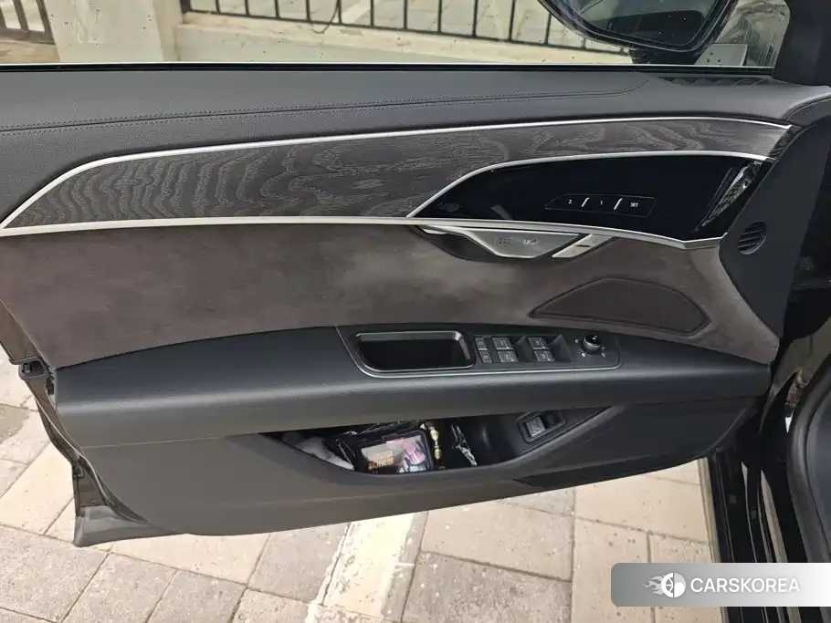 Audi A8 id 4553696 из Китая 8
