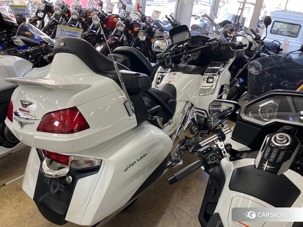 Проданный Honda GL1800 SE 2013 из Японии, фото 2