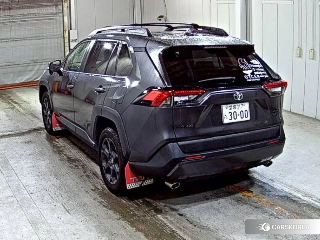 Toyota RAV4 2021 из Японии, фото 2