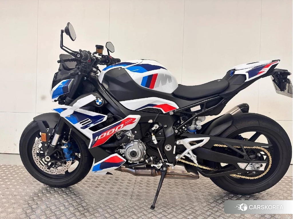 Проданный OTHER BMW M1000R 2023 из Японии