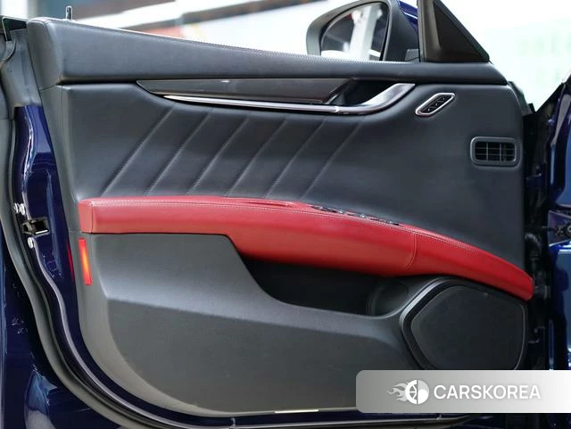 Maserati Ghibli id 4211447 из Китая 12
