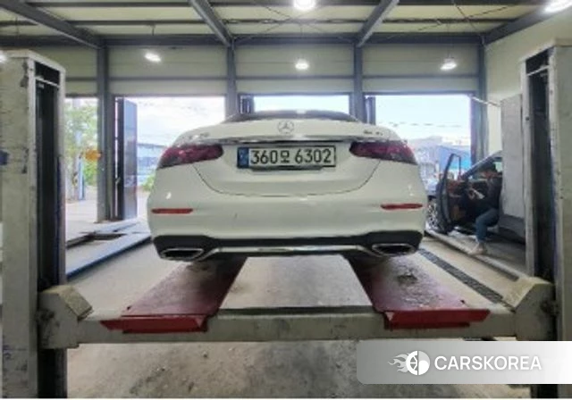 Mercedes-Benz E-Class W213 2021 Белый из Кореи, фото 2