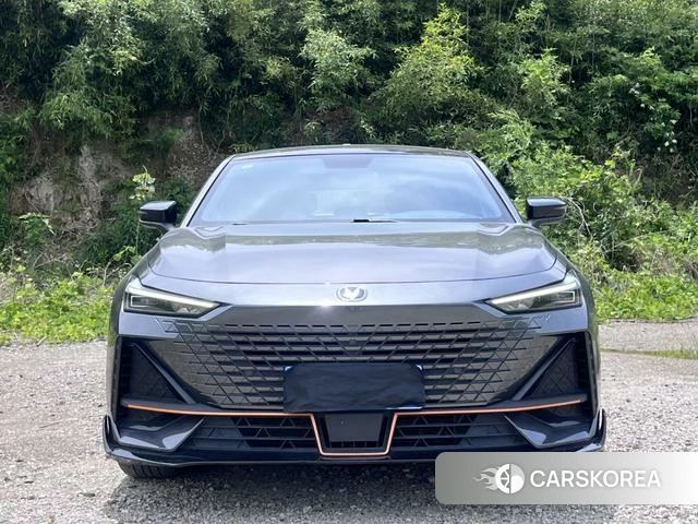 Chang'an UNI-V 2022 Темно-серый из Китая, фото 3