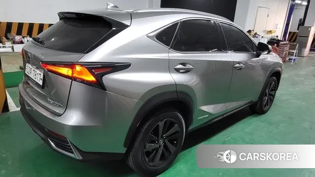 Lexus NX300h id 3709172 из Кореи 10