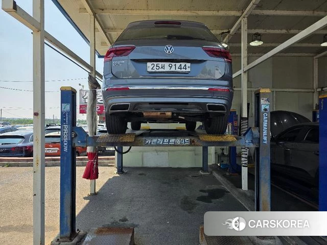 Volkswagen Tiguan Allspace 2018 Серый из Кореи, фото 2