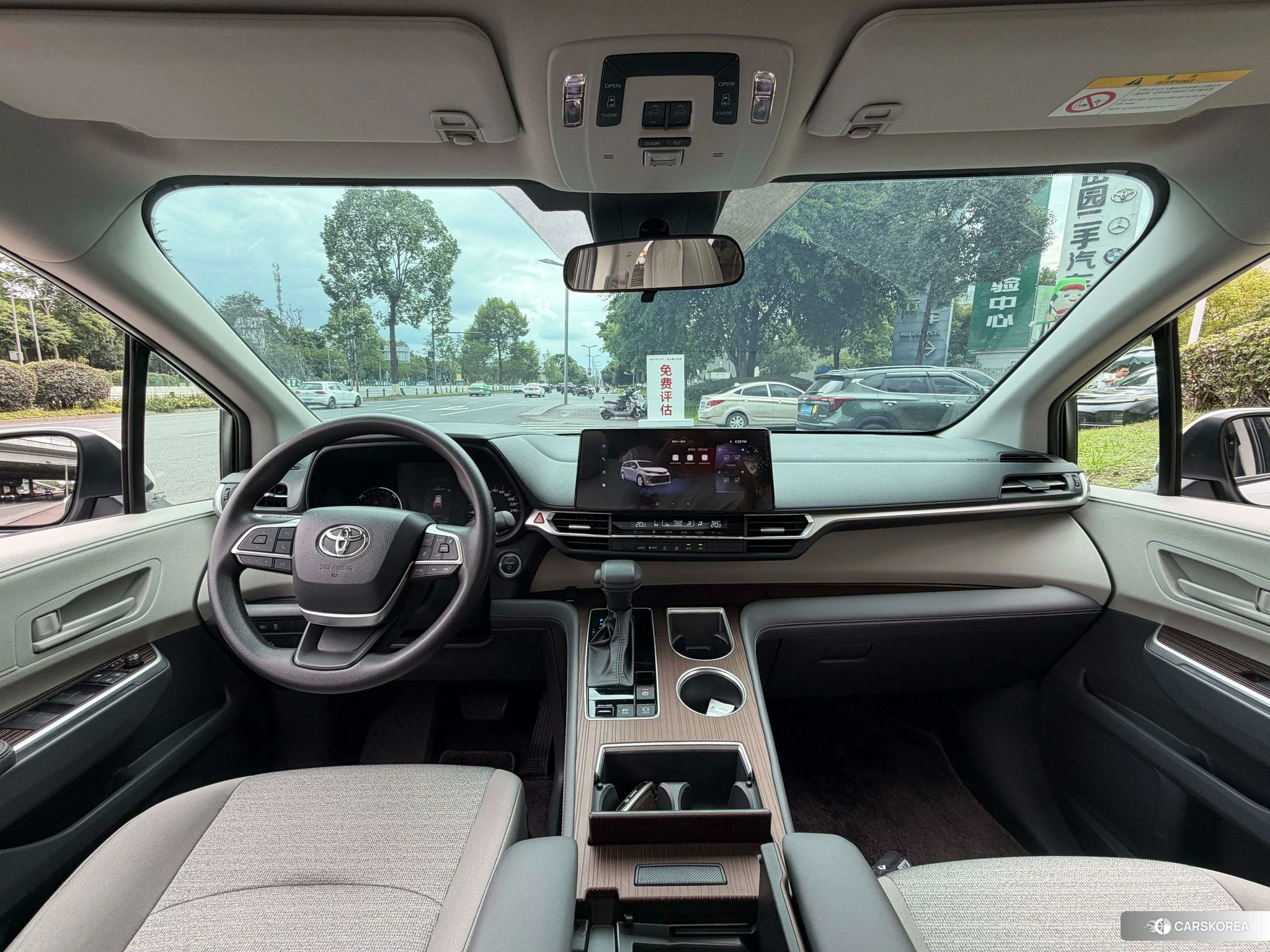 Toyota Sienna 2024 Белый из Китая, фото 5