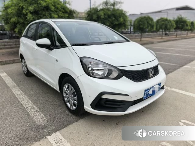 Honda Fit 2023 Белый из Китая, фото 2