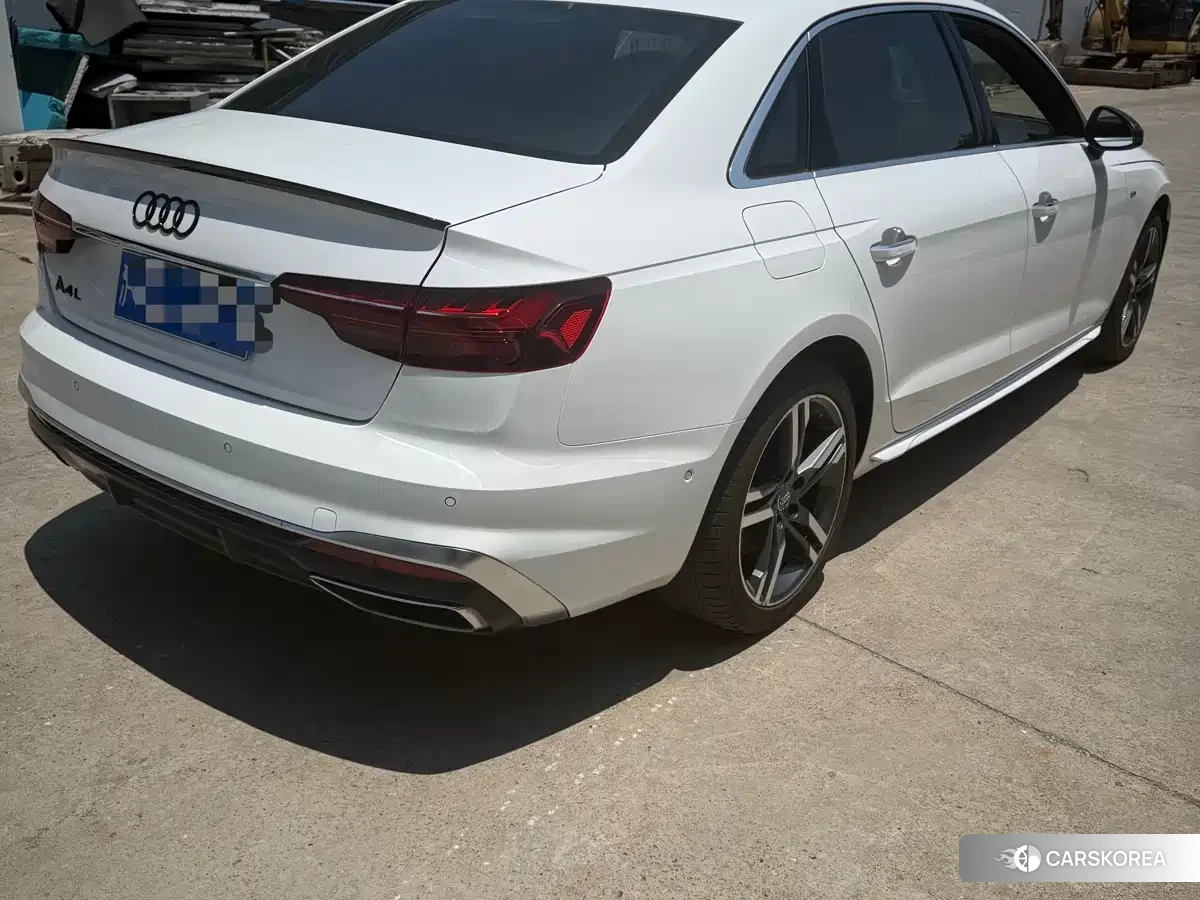 Audi A4L 2021 Белый из Китая, фото 2