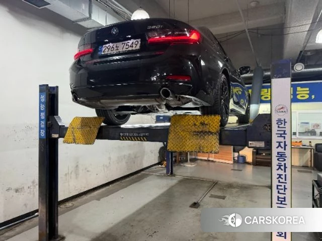 BMW 3 Series (G20) 2023 Черный из Кореи, фото 2
