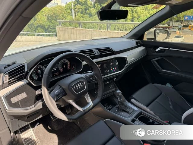 Audi Q3 2024 Белый из Китая, фото 2