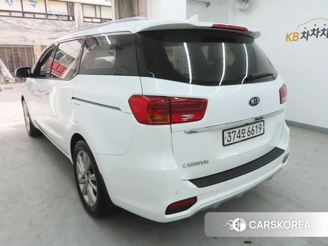 Kia The New Carnival id 4285335 из Кореи 12
