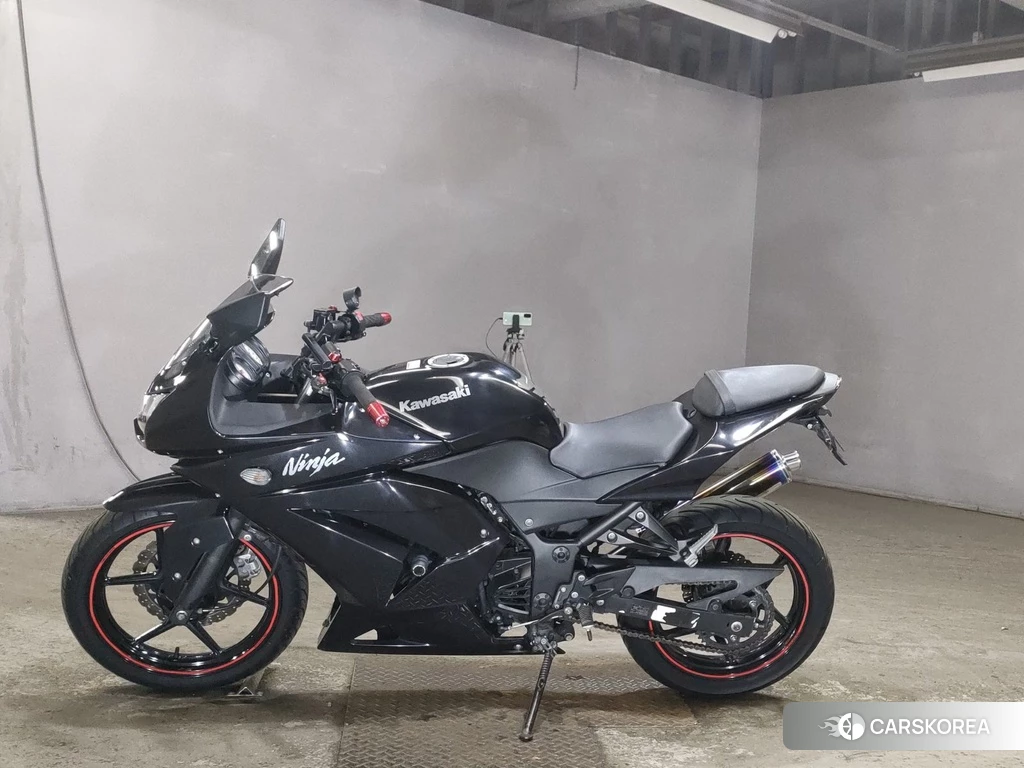 Проданный Kawasaki NINJA 250R id 4153407 из Японии, фото 2