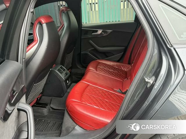 Audi S4 2019 Темно-серый из Китая, фото 5
