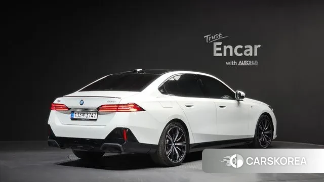 BMW 5 Series (G60) id 3619748 из Кореи 12