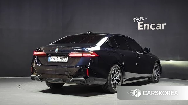 BMW 5 Series (G60) id 4635311 из Кореи 12