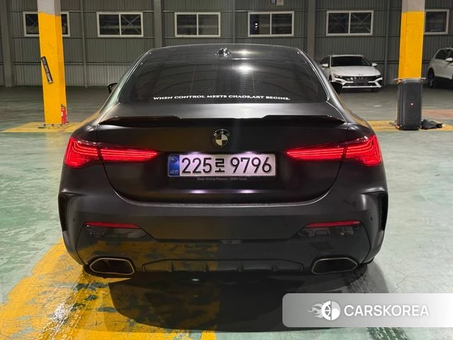 BMW 4 Series (G22) 2023 Белый из Кореи, фото 2