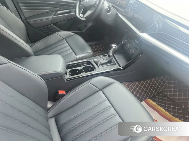 Volkswagen Passat 2021 Черный из Китая, фото 2