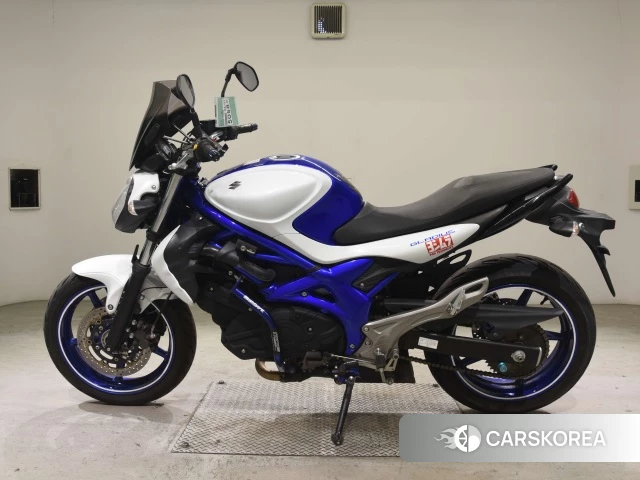 Проданный Suzuki GLADIUS 400 2012 из Японии, фото 2