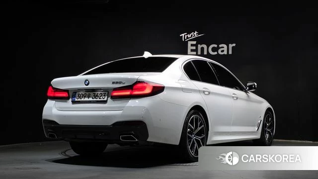 BMW 5 Series (G30) id 4470532 из Кореи 12