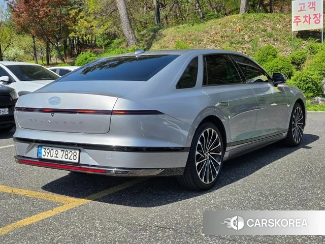 Hyundai Grandeur Hybrid (GN7) id 4223373 из Кореи 12