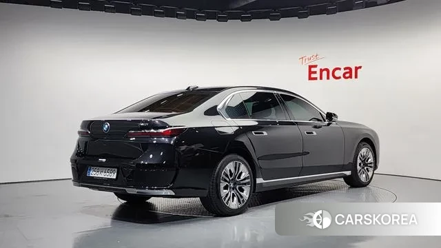 BMW 7 Series (G70) id 3405528 из Кореи 12