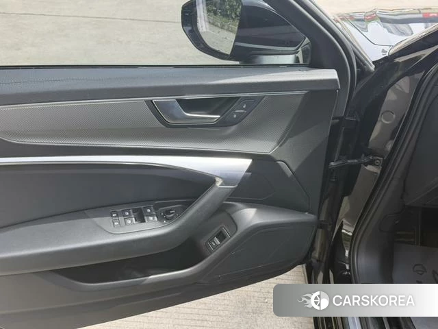Audi A6L id 4300037 из Китая 7