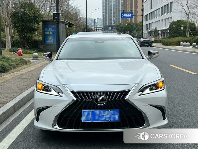 Lexus ES id 4297798 из Китая 7