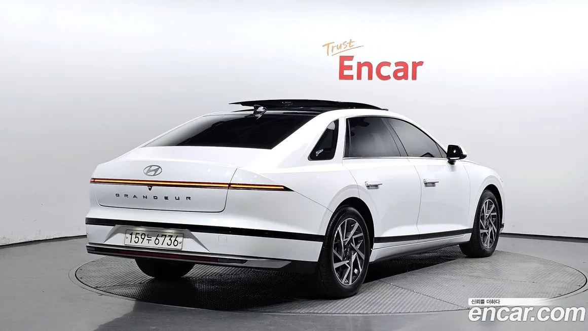 Hyundai Grandeur (GN7) id 2187030 из Кореи 12