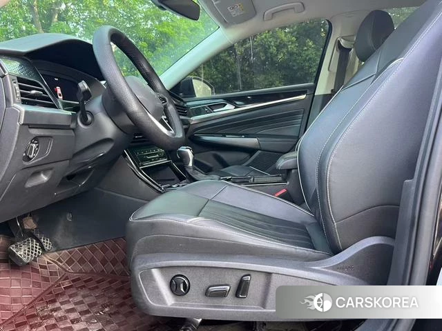 Volkswagen Passat 2023 Черный из Китая, фото 2
