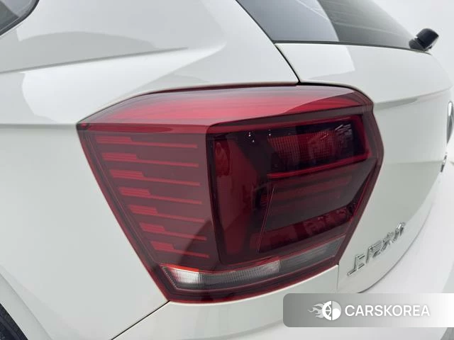 Volkswagen Polo id 4278962 из Китая 12