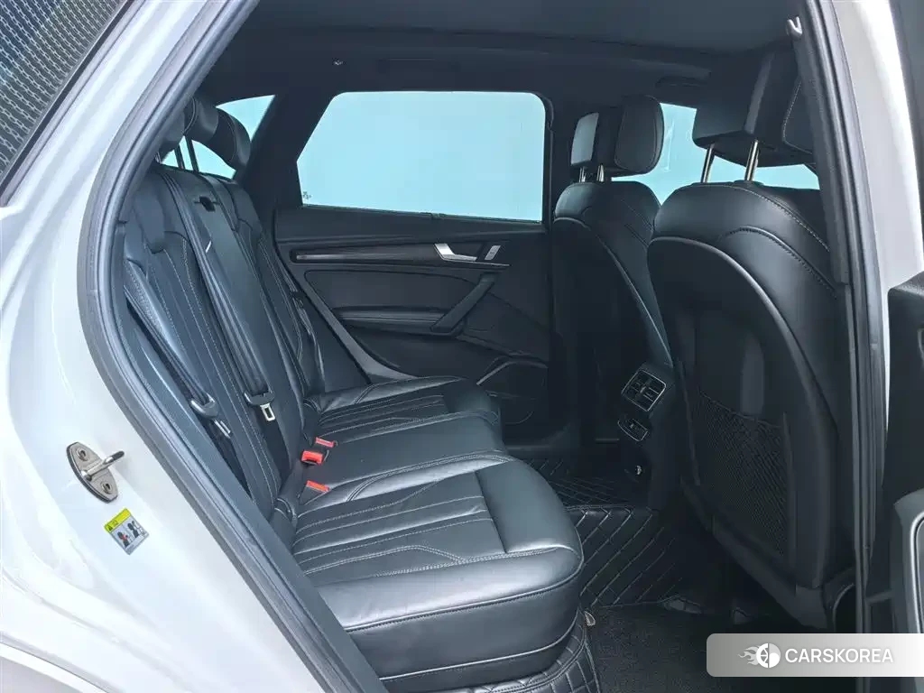 Audi Q5L id 4589106 из Китая 12