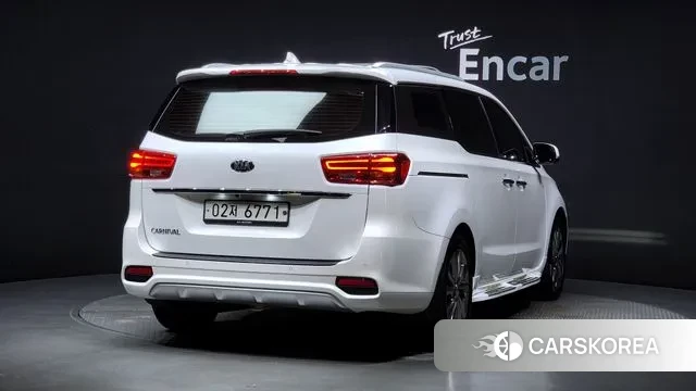 Kia The New Carnival id 2971394 из Кореи 12