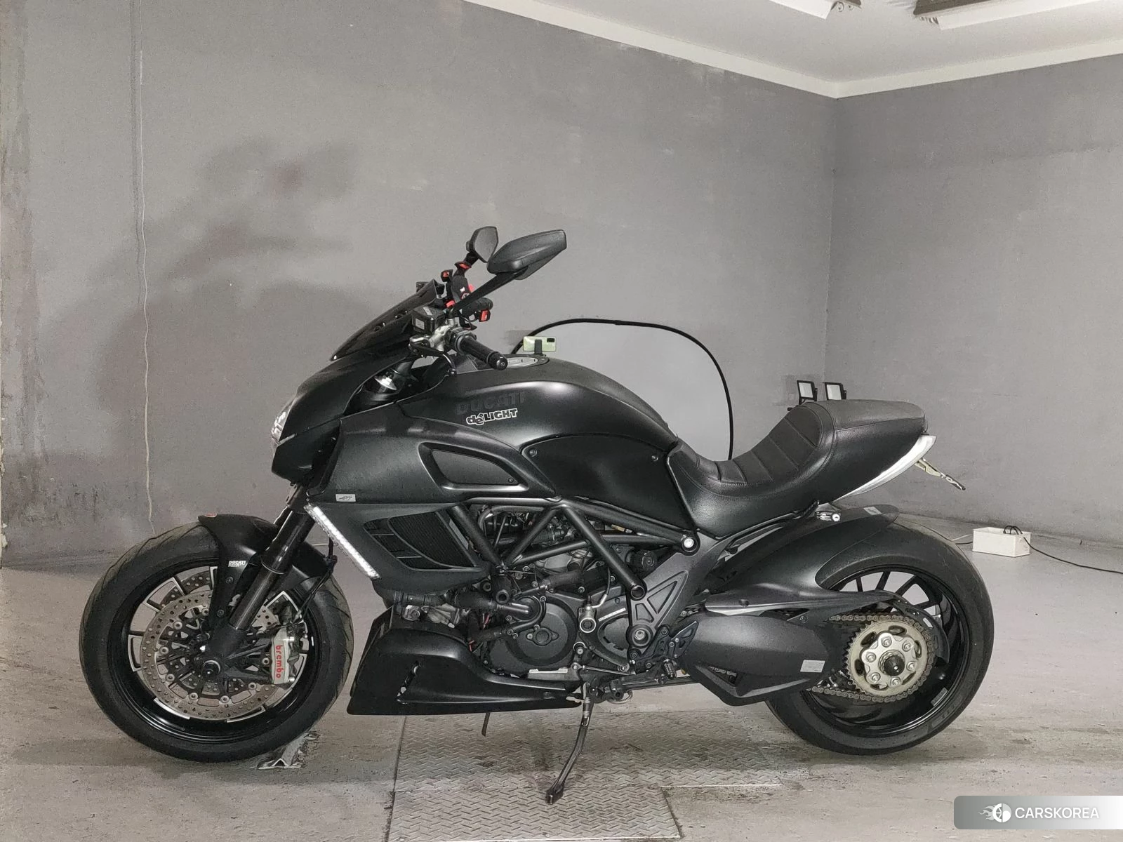 Проданный Ducati DIAVEL DARK 2013 из Японии