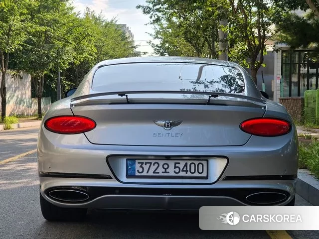 Bentley Continental GT 3rd Generation 2018 Серебряный из Кореи, фото 2
