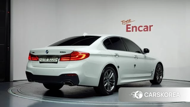 BMW 5 Series (G30) id 4543793 из Кореи 12