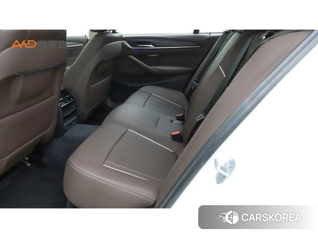 BMW 5 series 2021 Белый из Китая, фото 2