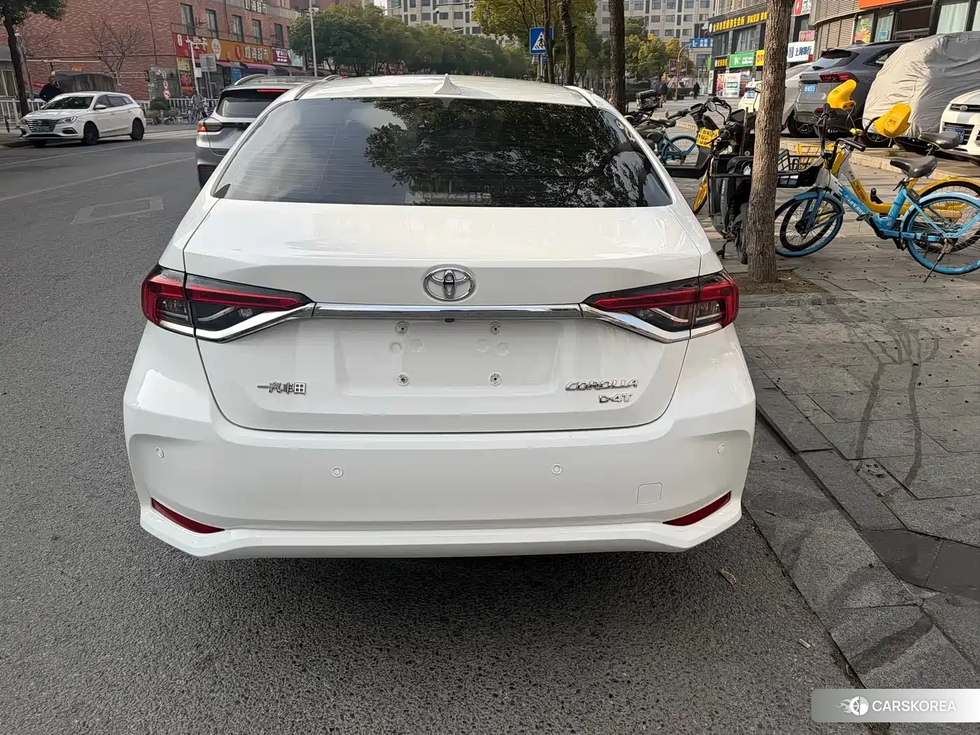 Toyota Corolla 2022 Белый из Китая, фото 2